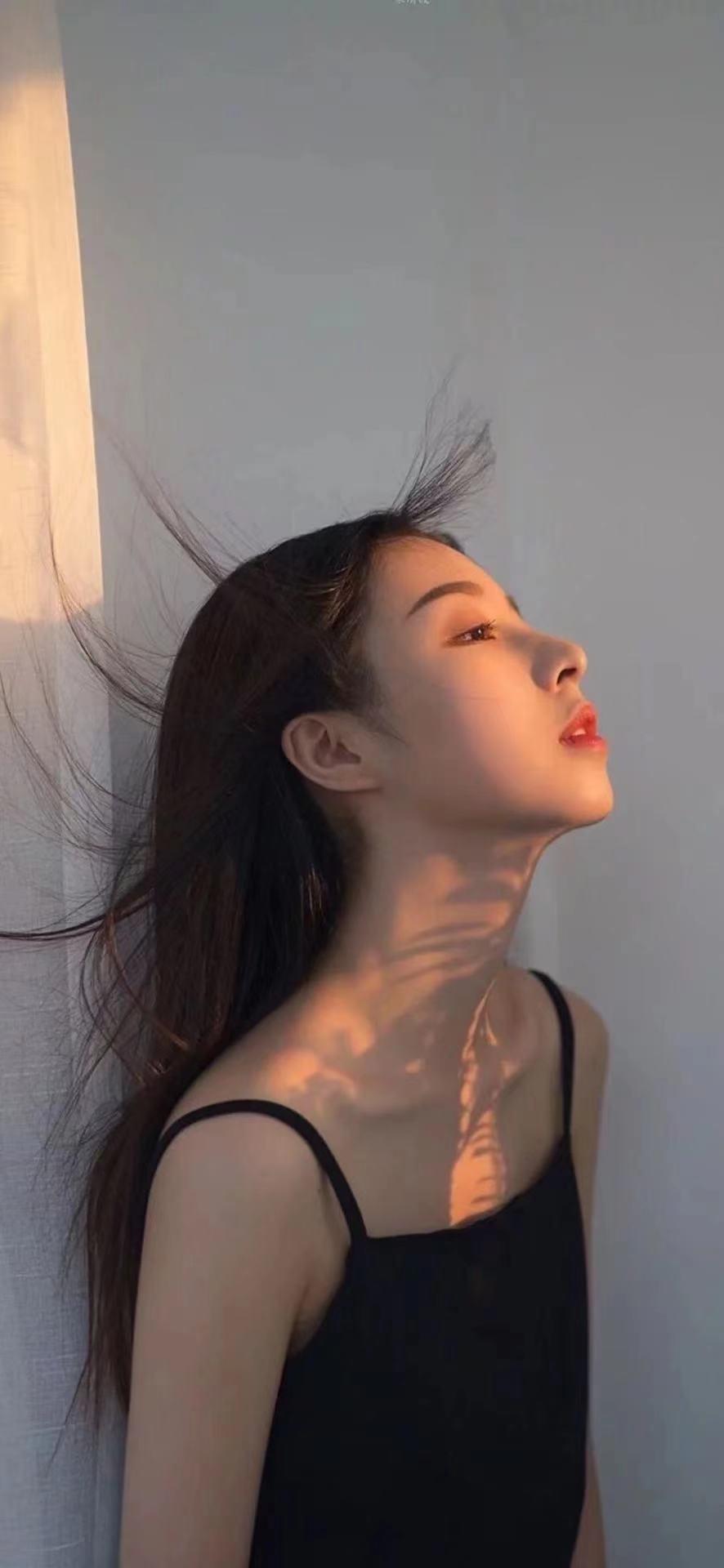 灯下三人封面
